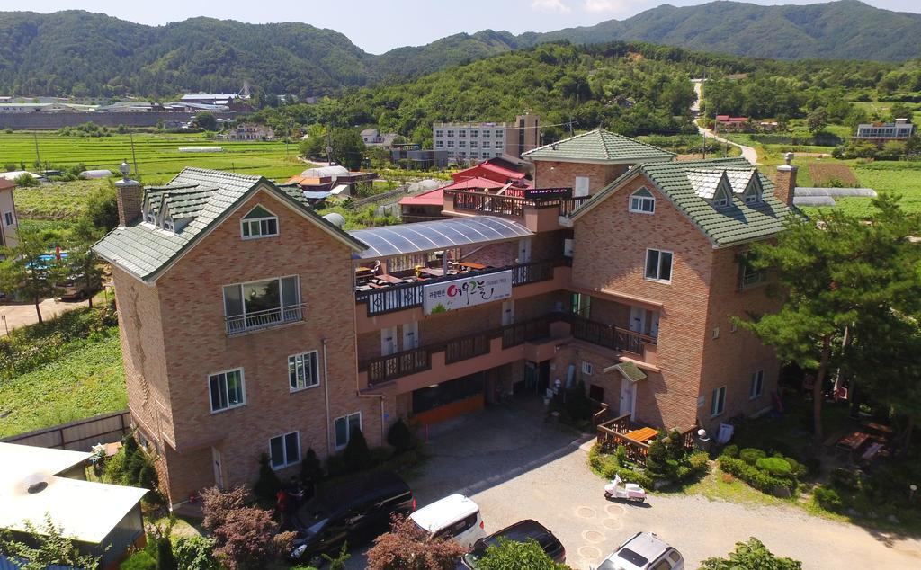 Yeowoogneul Pension Чхунчхон Экстерьер фото